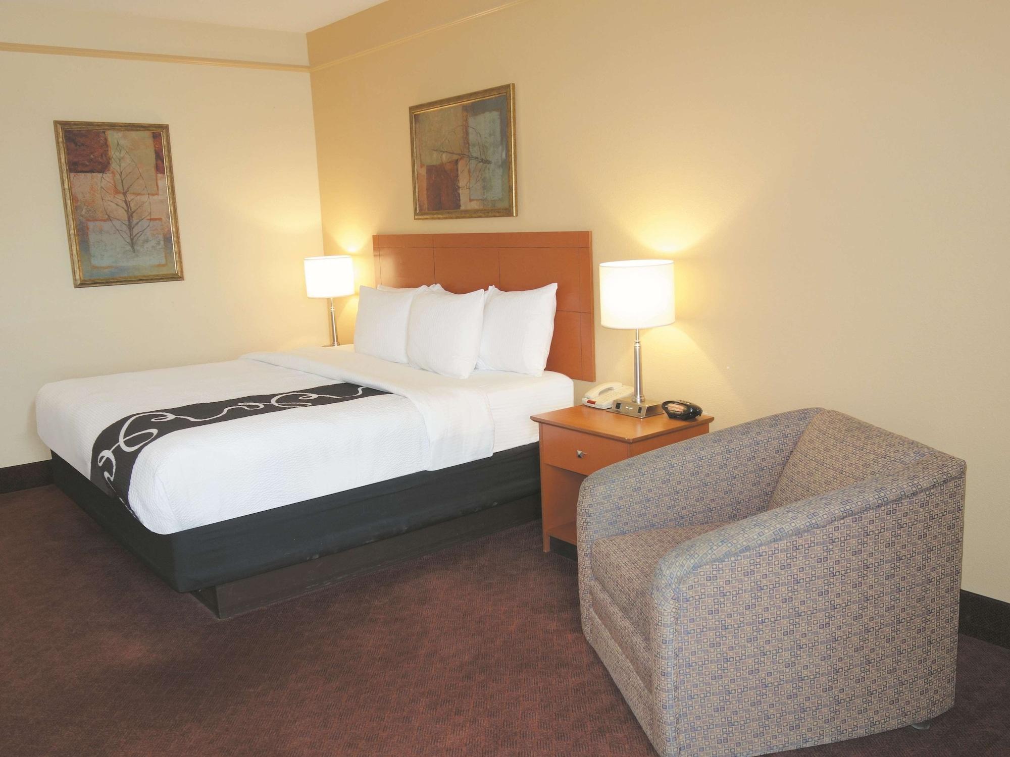 La Quinta By Wyndham Hobbs Hotel Exterior photo