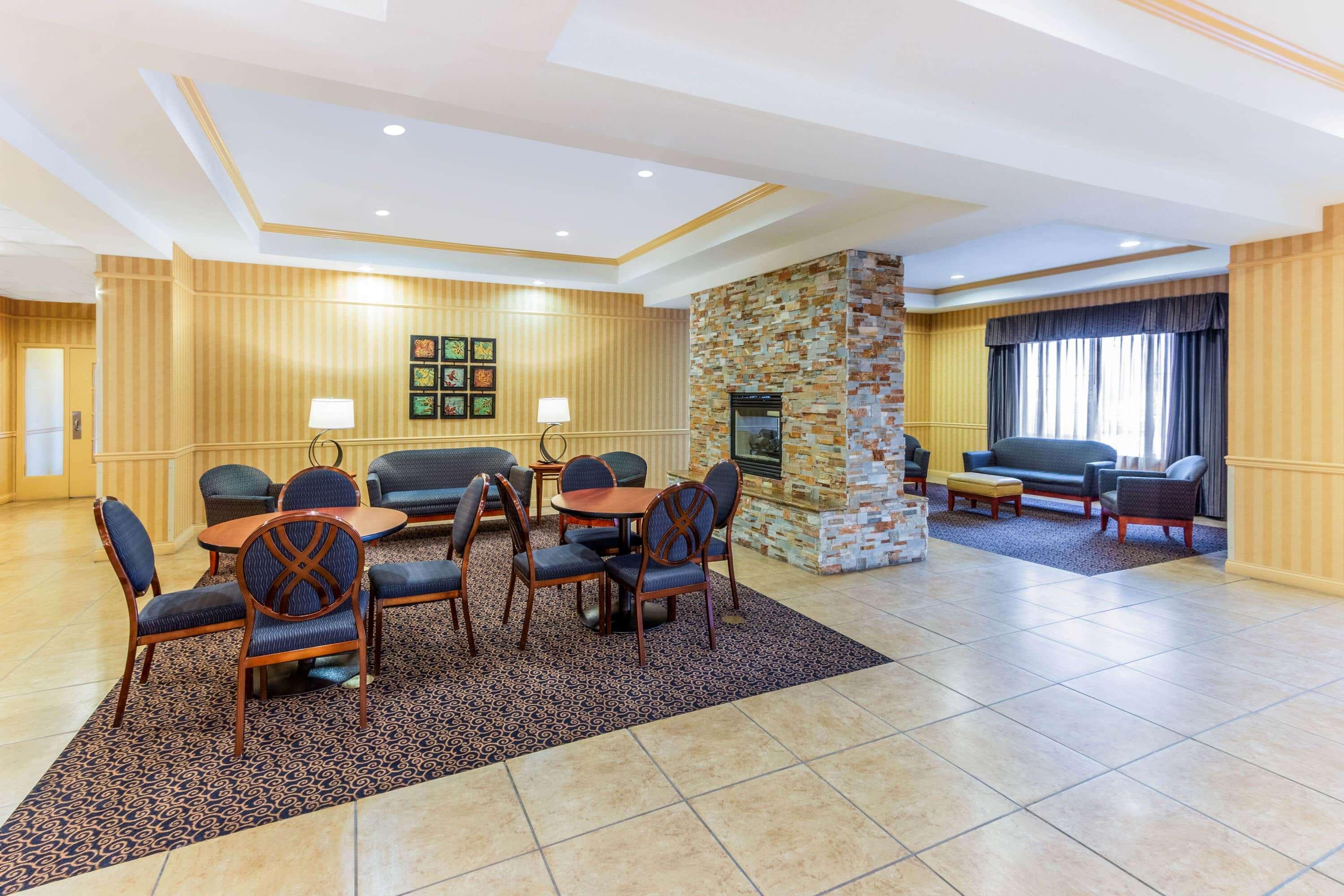 La Quinta By Wyndham Hobbs Hotel Exterior photo